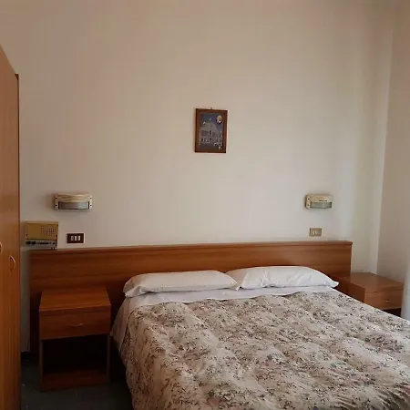 La Lucciola تْشيانشانو  تيرمي